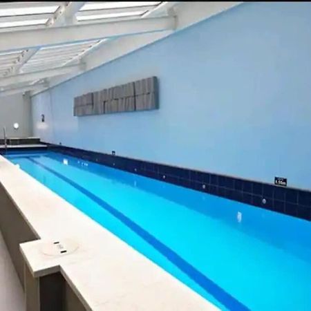 Lovely Bright Apartment With Balcony Pool And Gym Auckland Esterno foto