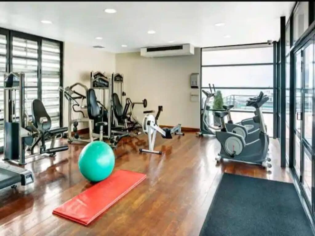 Lovely Bright Apartment With Balcony Pool And Gym Auckland Esterno foto